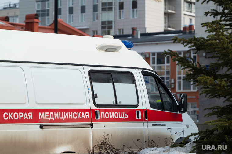 Обзорная по городу. Пермь
, зима, спецтранспорт, скорая, скорая помощь