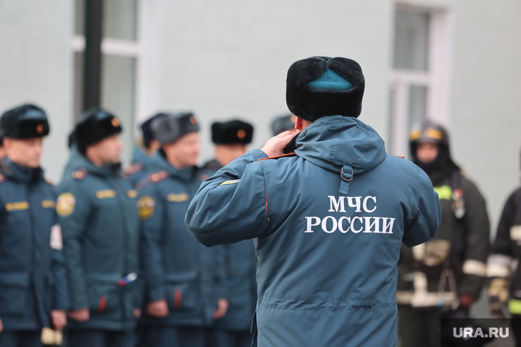 Учения МЧС в здании областной больницы. Курган, мчс, спасатели мчс, учения мчс, областная больница