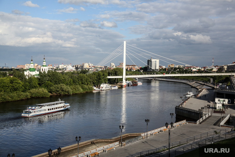 Виды города . Тюмень, город тюмень, мост влюбленных, набережная тюмени, теплоход