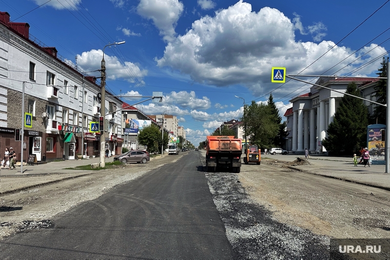 Город. Курган , улица коли мяготина, ремонт дороги