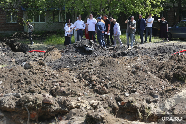 В районе Мыса обустраивают сквер на улице Мусоргского. По планам, его строительство должны закончить в октябре текущего года. Но подрядчик уверил, что работы завершат ко Дню города.