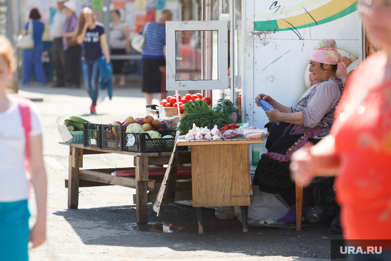 Уралмашевский участковый Евгений Райлян. Екатеринбург, уличная торговля, стихийный рынок