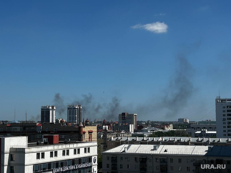 Дым поднялся из-за горения пуха на площади 50 квадратных метров