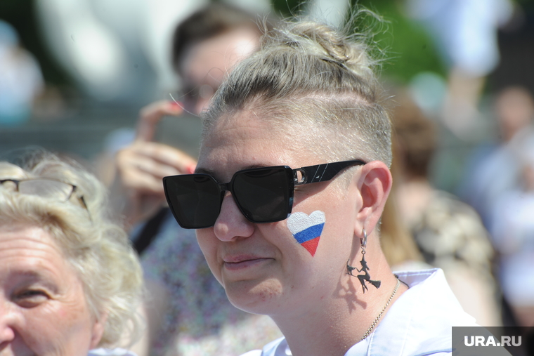 Гости праздничного концерта в парке имени Гагарина в Челябинске