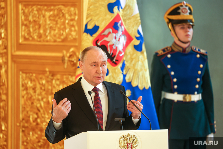 Президент России Владимир Путин на встрече с доверенными лицами. Москва, путин владимир