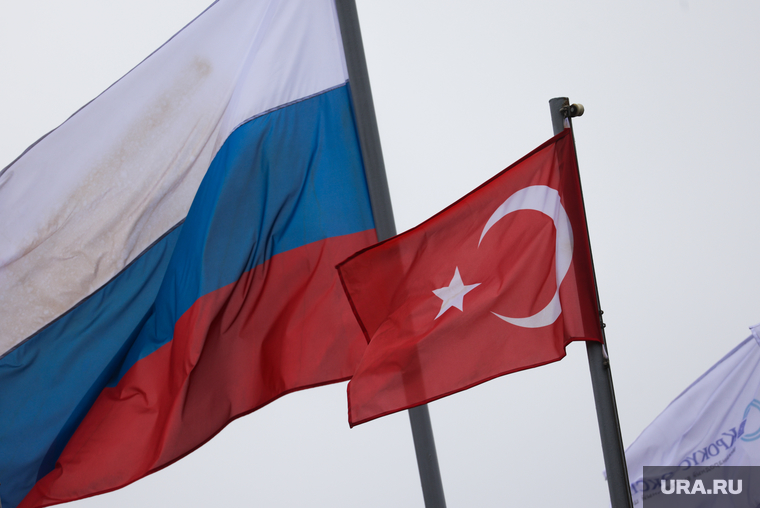 Флаг России и Турции. Москва, российский флаг, флаг турции, флаг, триколор, флаг россии, турецкий флаг