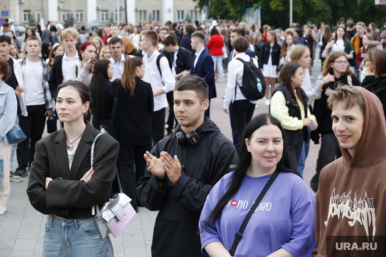 В Курганской области на 14 стобалльников стало больше