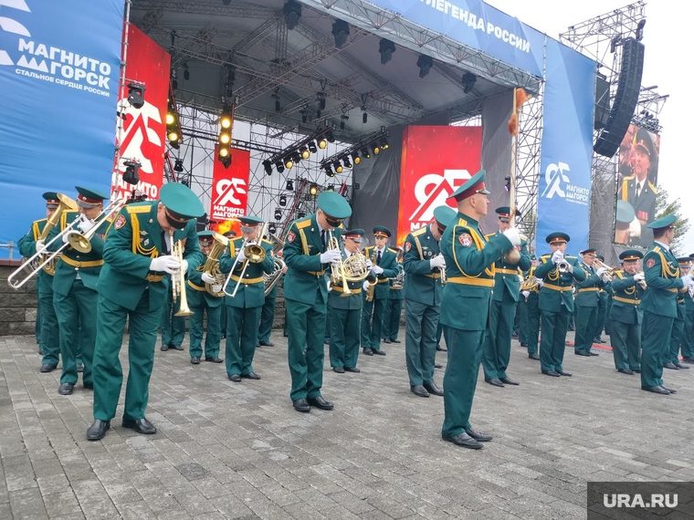 Перед зрителями выступили военные оркестры