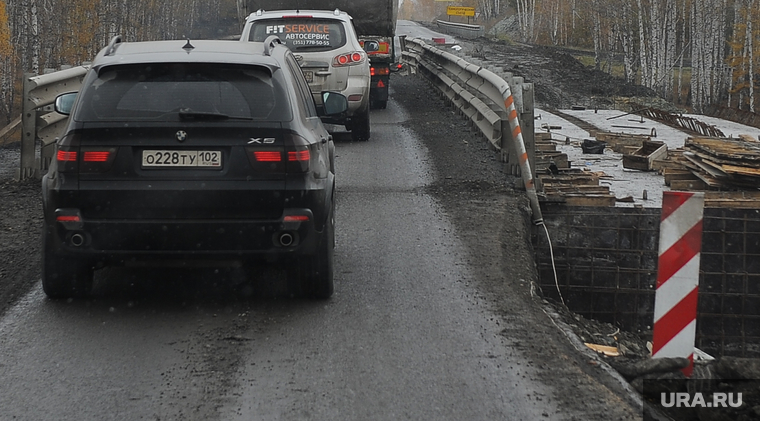 Трасса М5 Дорога Челябинск, подъемный кран, ремонт моста, реверсивное движение