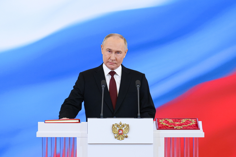 Избранный президент России Владимир Путин на церемонии инаугурации в Большом Кремлевском дворце