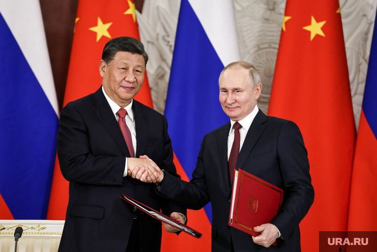 Президент России Владимир Путин и председатель КНР Си Цзинь Пин на встрече во время совместного заявления в Кремле. Москва, си цзиньпин, путин владимир