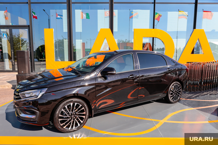 Lada Aura на Петербургском международном экономическом форуме (ПМЭФ) — 2024