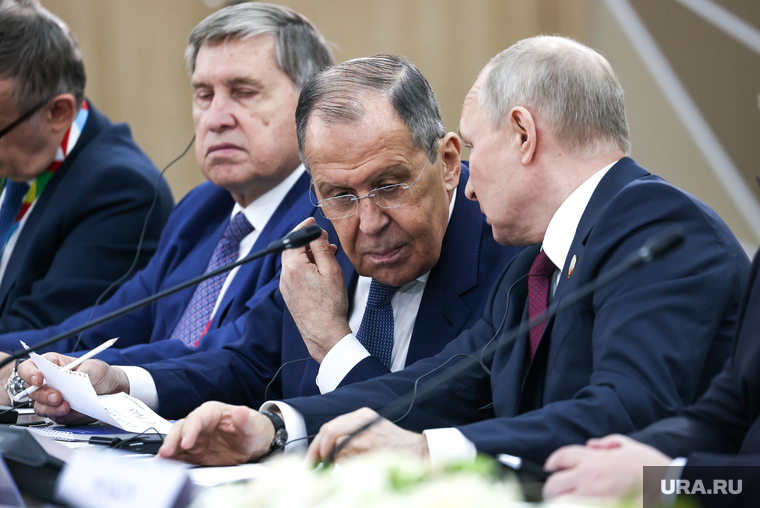 Встречи президента России Владимира Путина с Президентом Республики Бурунди Эваристом Ндайишимийею. Санкт-Петербург, путин владимир, лавров сергей