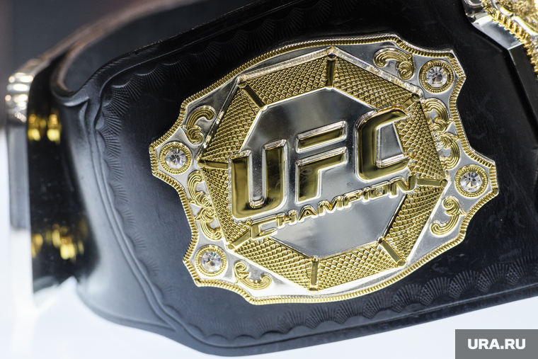 Екатеринбургский этап тура пояса чемпиона UFC Хабиба Нурмагомедова. Екатеринбург, драгоценные камни, драгметалл, пояс, ufc