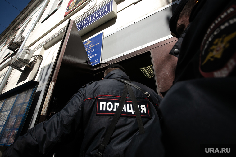 Митинг-встреча с депутатом от КПРФ Валерием Рашкиным. Москва, митинг, полиция, полицейский, овд