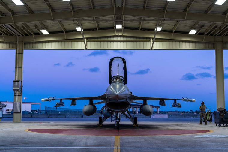 Истребитель F-16. stock, нато, сша, истребитель, f-16, ф-16, stock