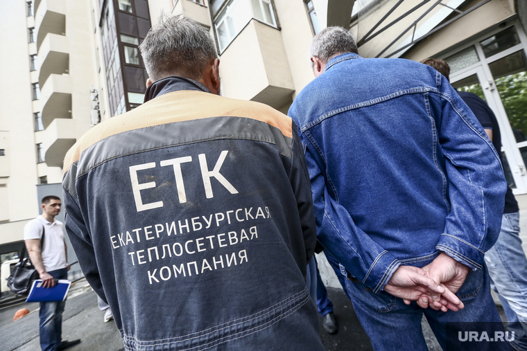 Конфликт вокруг водоотведения в доме 8 "Б" по улице Красный переулок. Екатеринбург, етк, екатеринбургская теплосетевая компания, красный переулок 8 б