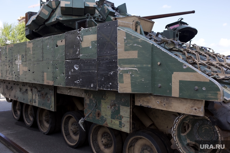 Боевая машина пехоты Bradley была сбита российским артиллерийским орудием «Хоста», в экипаже которого находился тюменец