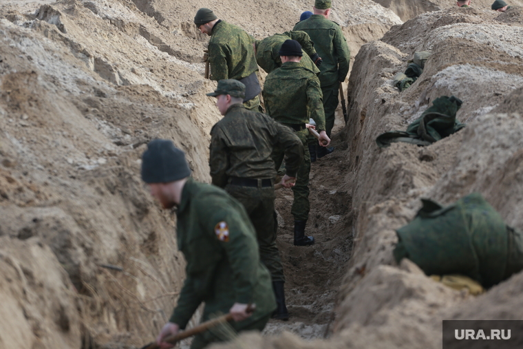 Полигон Тввику. Тюмень , армия, военные, солдаты, окопы, окоп, военнослужащие, служба в армии, мобилизованные, рытье окопов