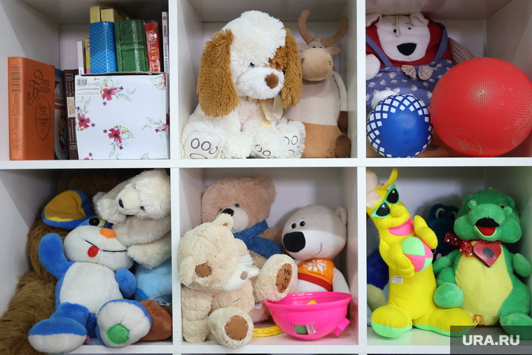 Дети. Клипарт. Курган, игрушки, детский сад, игровая комната, мягкие игрушки