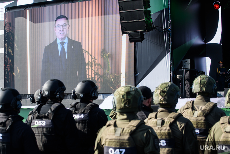 Полпред президента в УрФО Владимир Якушев поздравил участников дистанционно