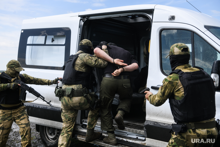 Тренировка СОБРа Уральской таможни. Свердловская область, фсб, шпион, террорист, захват преступника, террористы, захват террористов, группа захвата, спецназ, задержание, диверсант, диверсанты, контрабандисты, работа спецназа