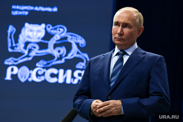 Владимир Путин на выставке "Россия" на ВДНХ. Москва, путин владимир