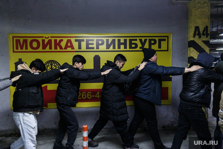 Рейд по мигрантам в ТРЦ «Гринвич». Екатеринбург, мигранты, рейд, нелегалы