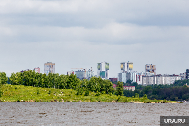 Малый Конный и Большой Конный полуострова (Уральская Куба), побережье Верх-Исетского пруда. Екатеринбург, лето, верх-исетский пруд, остров, город, визовский пруд, водоем, цивилизация, природа
