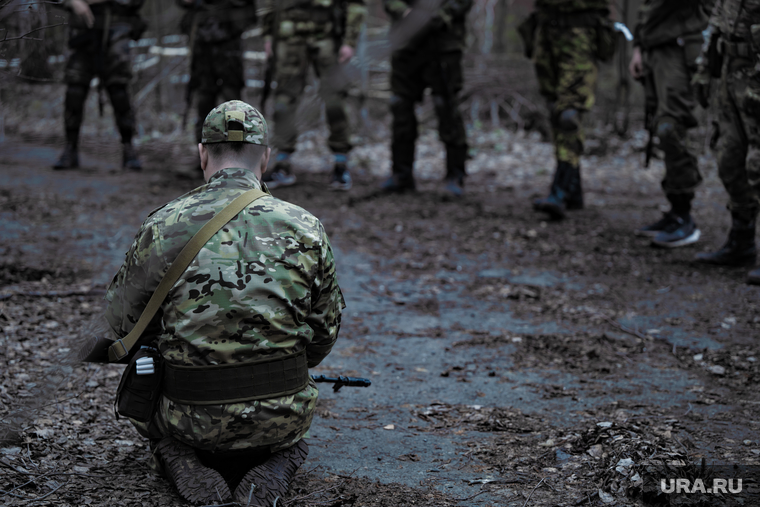 Военно-тактическая подготовка гражданского населения на полигоне. Пермь, тренировка, страх, противостояние, раненый, боевики, военные, солдаты, война, подготовка, конфликт, вооруженные силы, заложник, бойцы, вооруженные люди, вооруженный человек, весна, солдат, мобилизация, вс рф, сво, наемники, военный, бойцы сво, плен, пленный