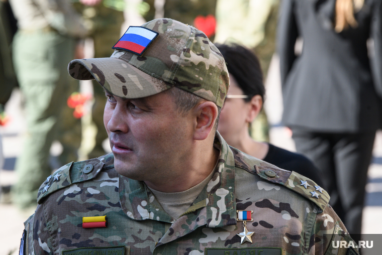 Герой России Рустам Сайфуллин приехал на похороны Родобольского из Тюмени