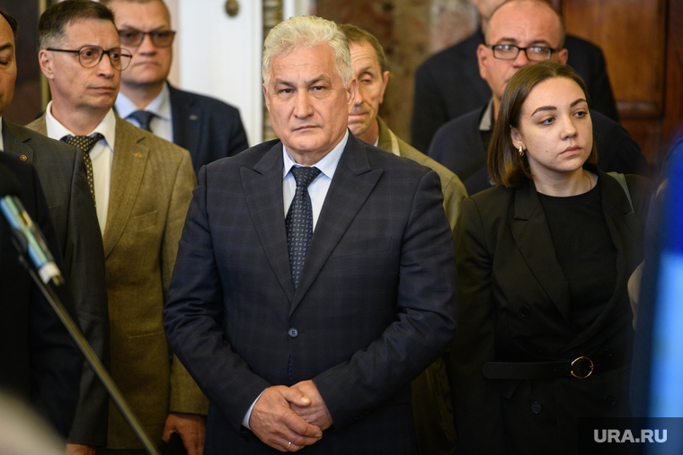 … министр образования Юрий Биктуганов,.