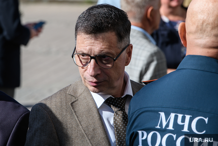 … министр физической культуры и спорта Леонид Рапопорт