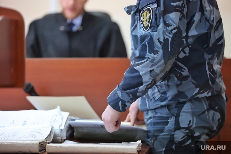 Судебное заседание по уголовному делу Сироджова Мухридина. Кетово. Курган, уголовное дело, тюремщик, приговор, колония, тюрьма, судебное заседание, судья, суд, личное дело, сотрудник фсин