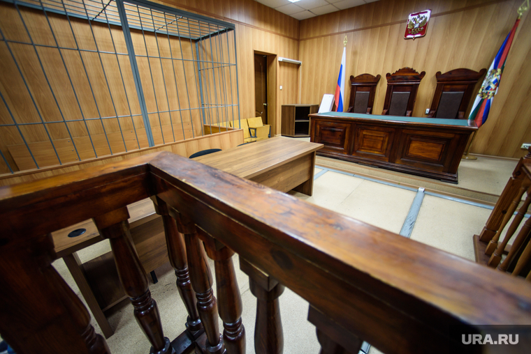 Судебное заседание в отношении Александра Наумова. Екатеринбург , арест, суд, мера пресечения, клетка, военный суд, ограничение свободы, гарнизонный суд