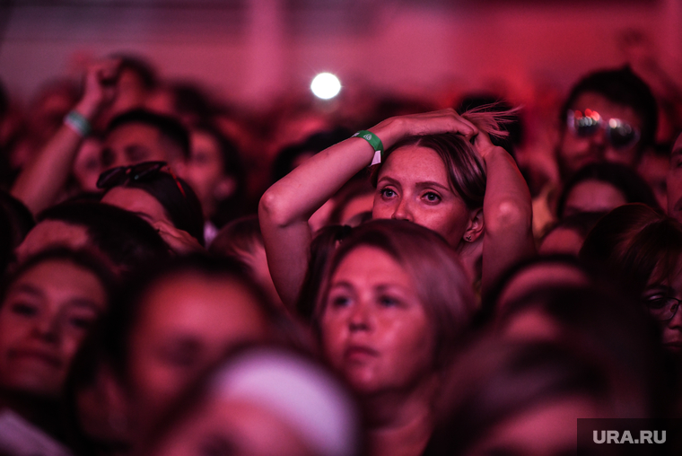 Музыкальный фестиваль Summer Fest: Звонкий. Екатеринбург, концерт, массовое мероприятие, публика, зрители