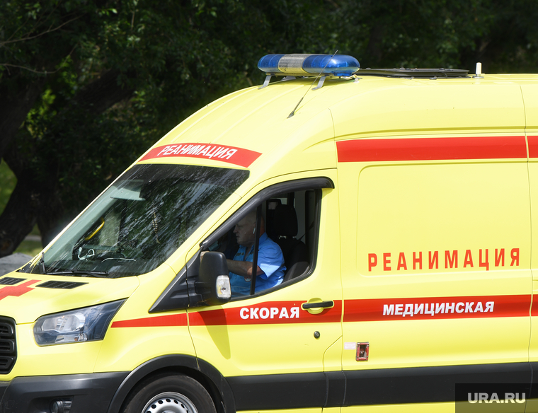 Виды Екатеринбурга, машина реанимации, реанимация, машина скорой помощи, скорая медицинская помощь