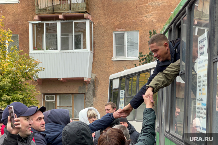 Солдаты уходили и обещали вернуться