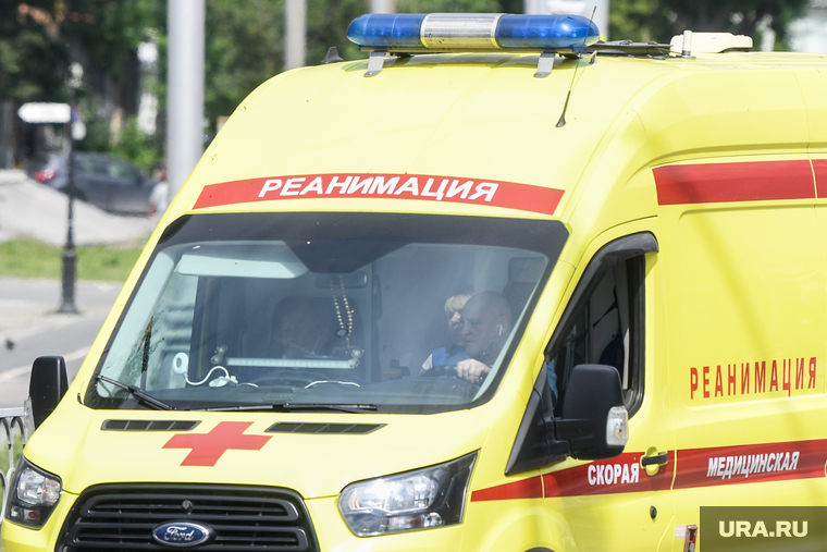 Виды Екатеринбурга, машина реанимации, реанимация, машина скорой помощи, скорая медицинская помощь