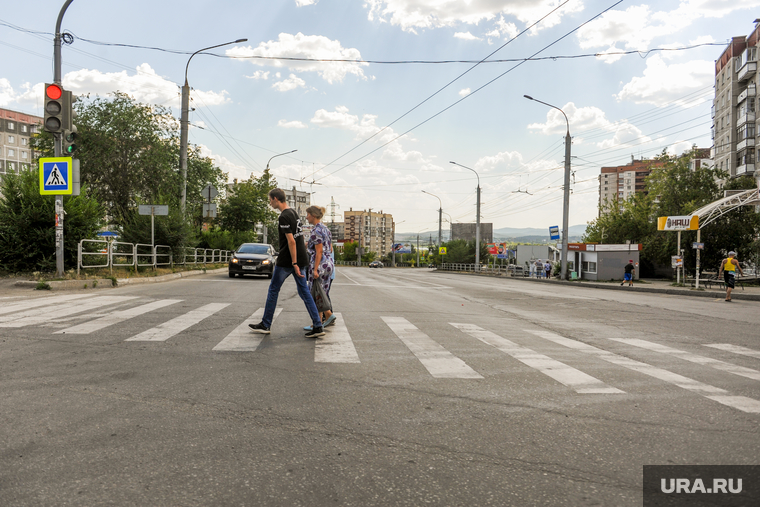 Экология Миасса и окрестностей. Челябинск, светофор, пешеходный переход, миасс, улица