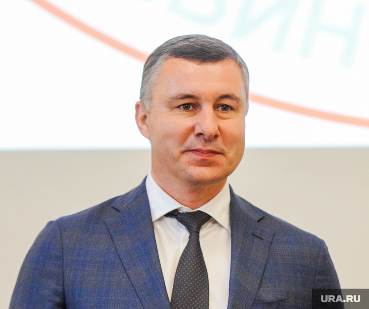 Вручение мандатов кандидатам, победившим на выборах в законодательное собрание. Челябинск, обертас сергей, илле евгений