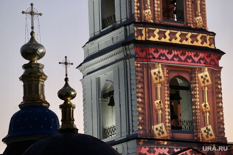 Лето в Кремле. Тобольск, крест, церковь, тобольск, купол, тобольский кремль, православие, лето в тобольском кремле