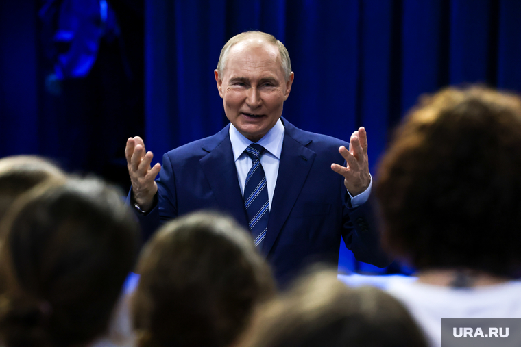 Владимир Путин на выставке "Россия" на ВДНХ. Москва, путин владимир