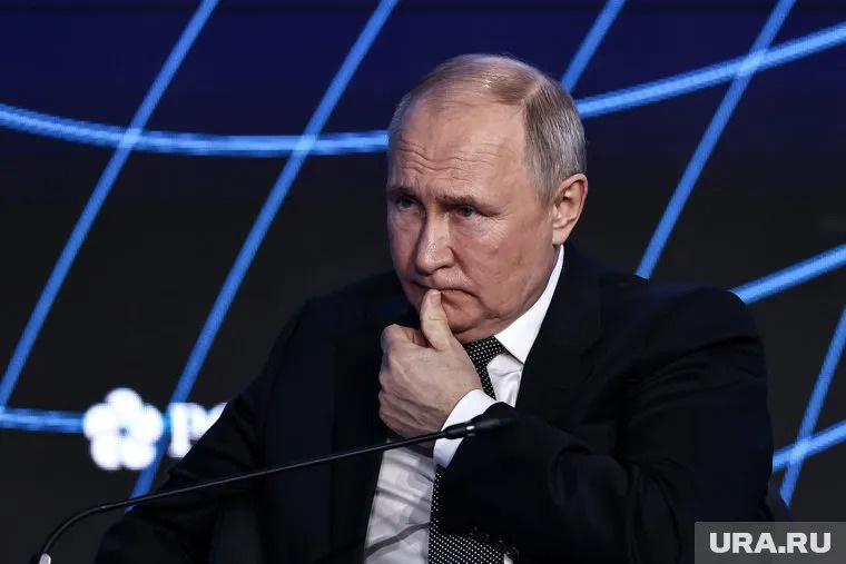 Владимир Путин встретился с президентом Пакистана и обсудил с ним намерение развивать двусторонние связи