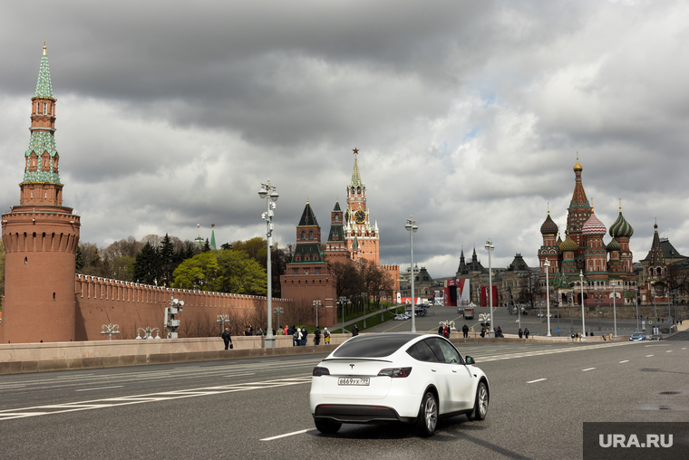 Репетиция воздушной части парада. Москва, васильевский спуск, московский кремль, воздушный парад