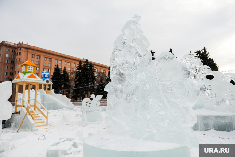 Строительство ледового городка. Челябинск, ледовый городок