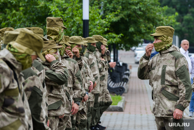 Отправка военнослужащих для участия в спецоперации. Челябинск, армия, военные, военнослужащие, бойцы, военная форма, солдат, вс рф, контрактники, добровольческий батальон, южноуралец