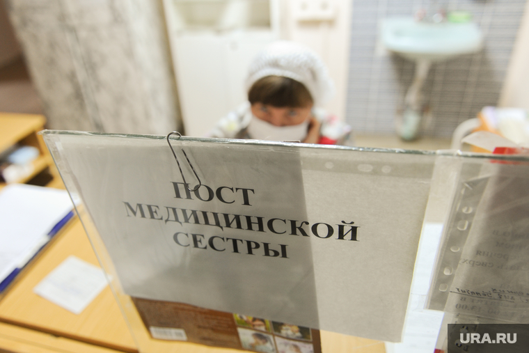 Алексей Текслер на осмотре строительства больницы. Нязепетровск, пост медсестры, медсестра, больница
