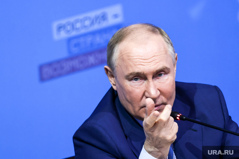 Путин похвалил трампа за мужественность проявленную во время покушения