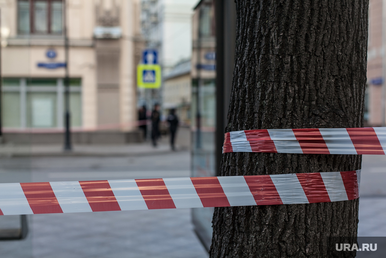 Последствия взрыва у Никитских ворот, на Покровке 19. Москва., чп, лента ограждения, проишествие, лента ограждения, остановка общественного транспорта